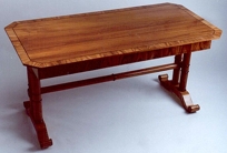 NEOCLASSICAL DESK