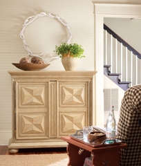 Napa Plasma Cabinet