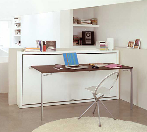 Poppi_desk1