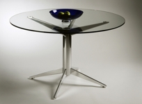 Knú Aluminum Dining Table
