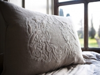 Harriet on Linen