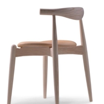 CH20 The Elbow Chair