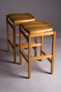 Contour Bar Stool